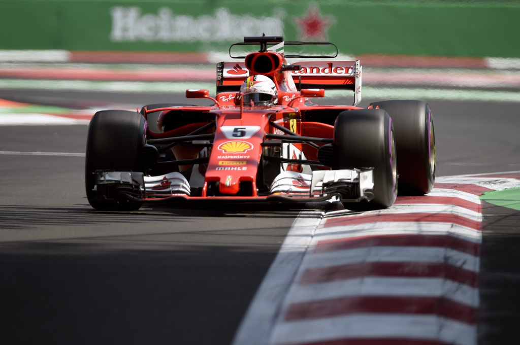 Sebastian Vettel fährt zum 50. Mal auf Startplatz eins (Bild: Alfredo Estrella/AFP)