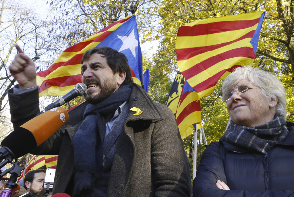 Demonstranten in Brüssel fordern Freilassung der in Barcelona inhaftierten Ex-Minister