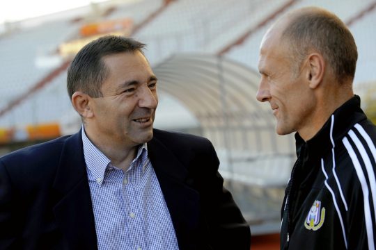 Ex-Nationalfußballer Josip Weber (li) (Foto: Dirk Waem/belga)