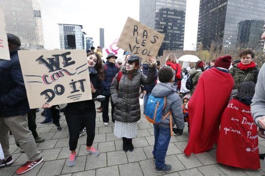 Kundgebung in Brüssel am 25.11.2017 gegen Gewalt an Frauen (Bild: Nicolas Maeterlinck/BELGA)
