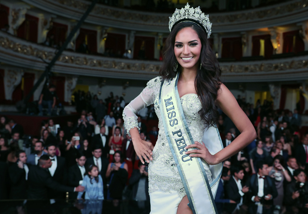 "Miss Peru" Romina Lozano
