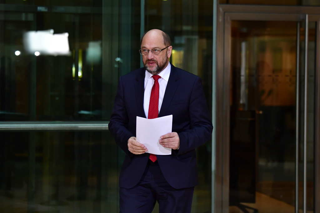 SPD-Chef Martin Schulz vor der Pressekonferenz am Freitag (Bild: John MacDougall/AFP)