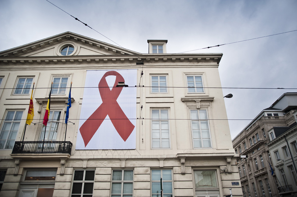 Plakat zum Welt-Aids-Tag in Brüssel