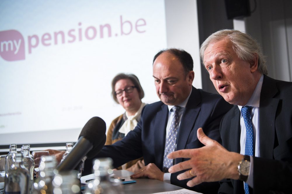 Pensionsminister Bacquelaine (MR) bei der Vorstellung von mypension im Januar 2016
