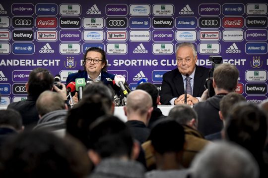 Pressekonferenz mit Marc Coucke und Roger Vanden Stock am Freitag in Neerpede (Bild: Dirk Waem/BELGA)