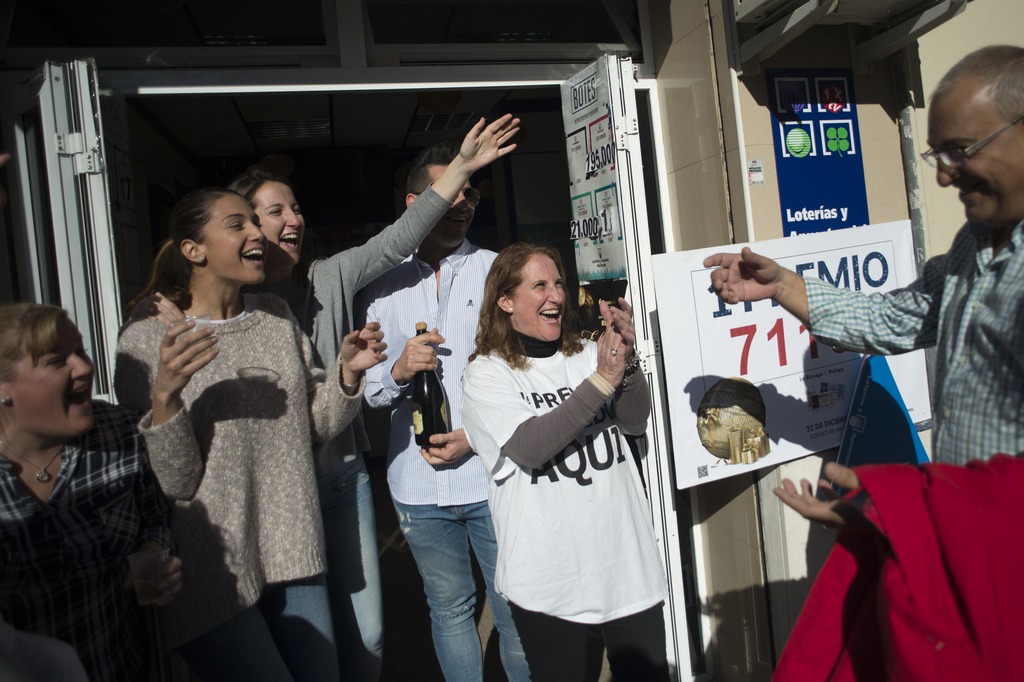 Gewinner der Lotterie "El Gordo" in Spanien (Bild: Jorge Guerrero / afp)