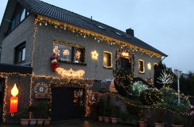 Weihnachtsbeleuchtung bei den Kaussens in Eynatten