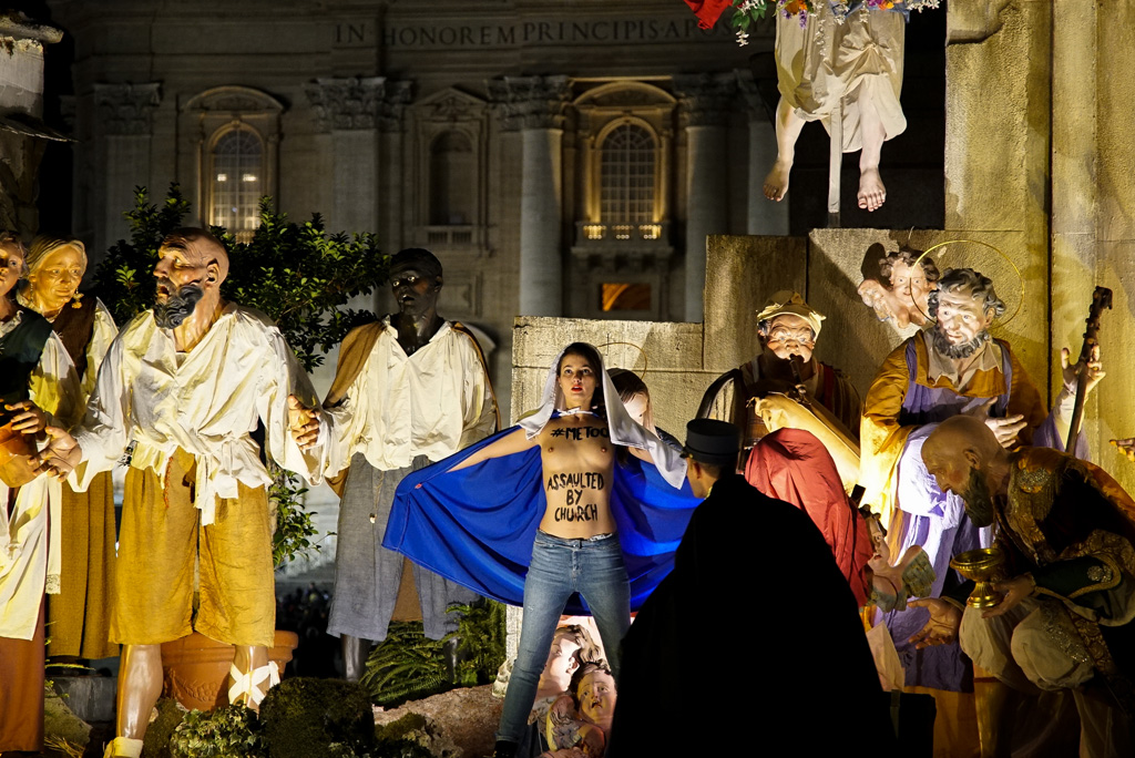 Femen-Aktion auf dem Petersplatz