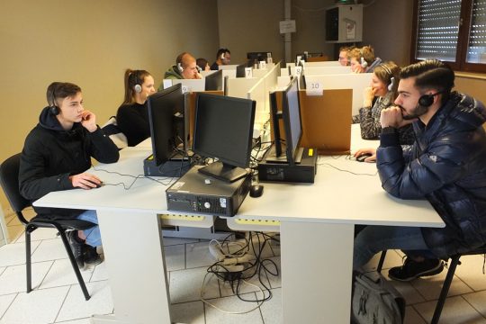 Theoretische Führerscheinprüfung in Eupen (Bild: Stephan Pesch/BRF)