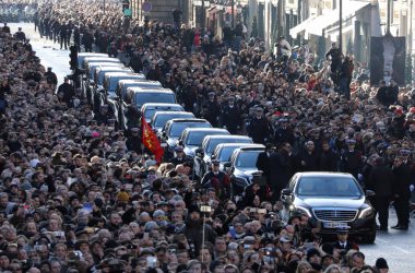 Abschied von Johnny Hallyday am 9.12.2017 in Paris (Bild: Ludovic Marin/POOL/AFP)
