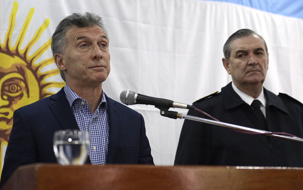 Präsident Mauricio Macri und Marcelo Srur bei einer Pressekonferenz am 24.11.