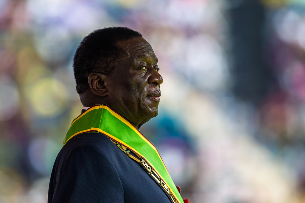Simbabwes neuer Präsident Emmerson Mnangagwa (Bild: Jekesai Njikizana/AFP)