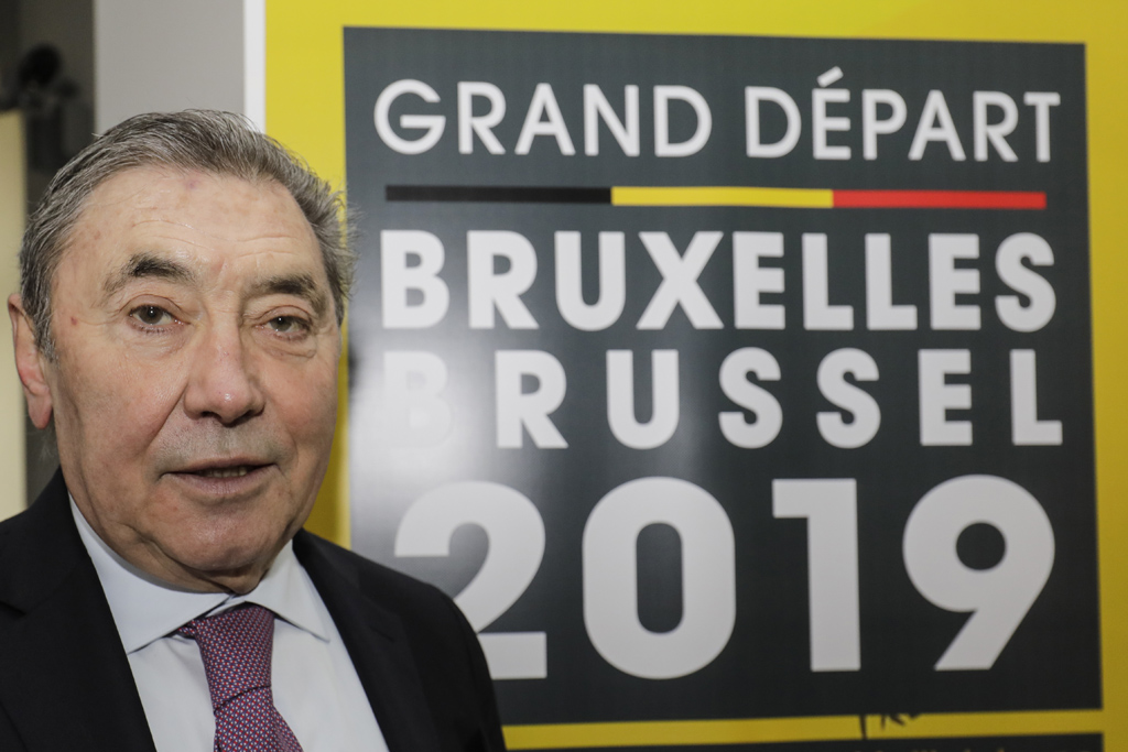 Eddy Merckx am Dienstag bei der Pressekonferenz in Brüssel (Bild: Thierry Roge/BELGA)