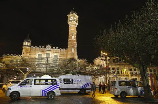 Mann im Bahnhof von Gent von zwei Bahnhofspolizisten niedergeschossen