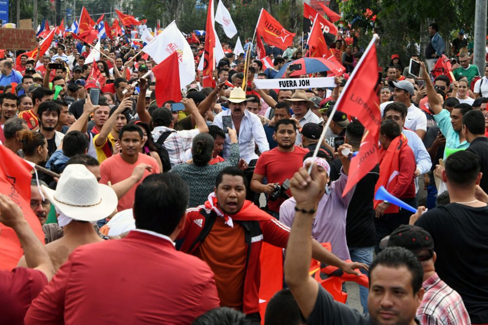 Zehntausende fordern in Honduras den Rücktritt von Präsident Hernández