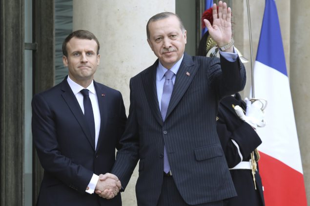 Erdogan Zu Gesprachen Mit Macron In Paris