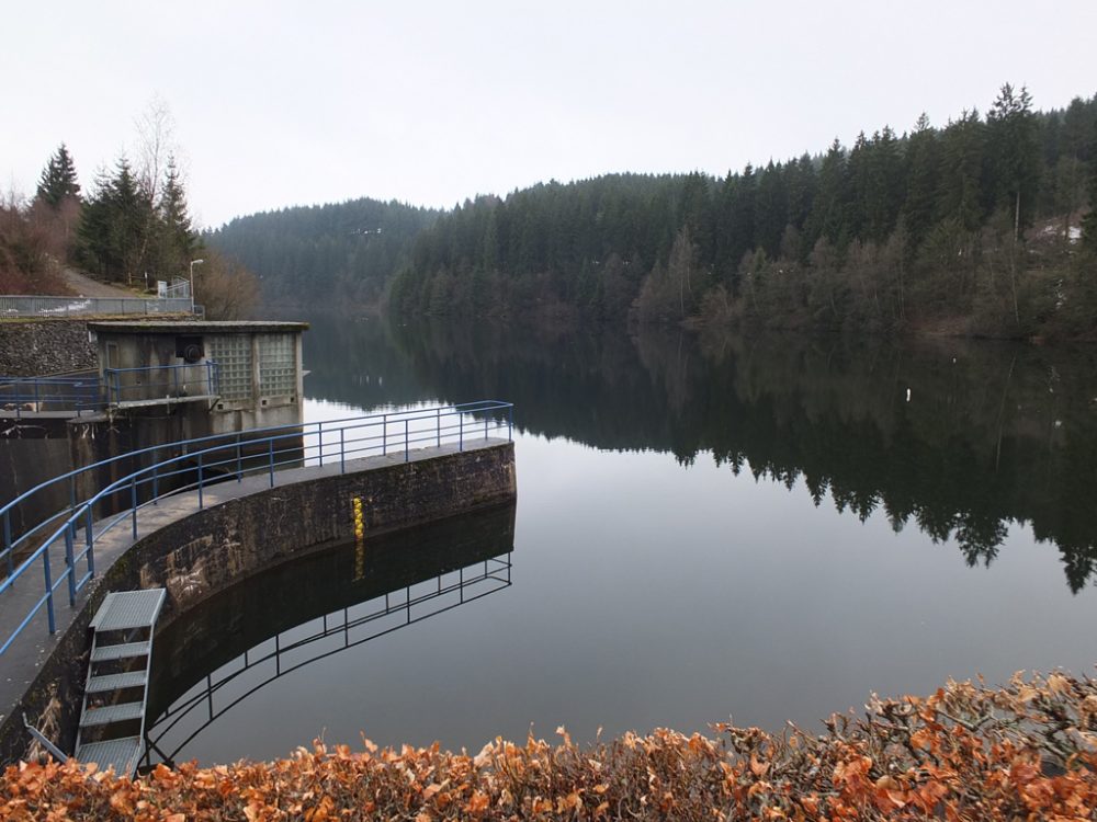 Trinkwasseraufbereitungsanlage der Perlenbachtalsperre bei Monschau (Bild: Stephan Pesch/BRF)