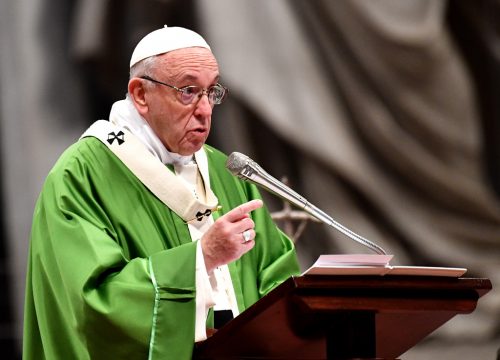 Papst Franziskus bei der Messe im Petersdom