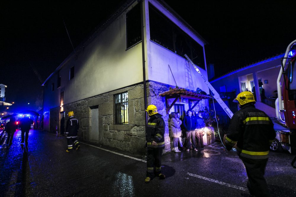 Brandkatastrophe in Portugal: Acht Tote in Bürgerzentrum