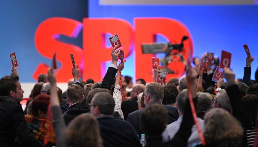 SPD stimmt für Aufnahme Koaltionsverhandlungen