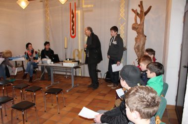Vorbereitung auf die Sternsinger-Aktion 2018 in Elsenborn (Bild: Michaela Brück/BRF)