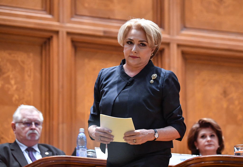 Viorica Dancila ist Rumäniens neue Ministerpräsidentin (Bild: Daniel Mihailescu/AFP)