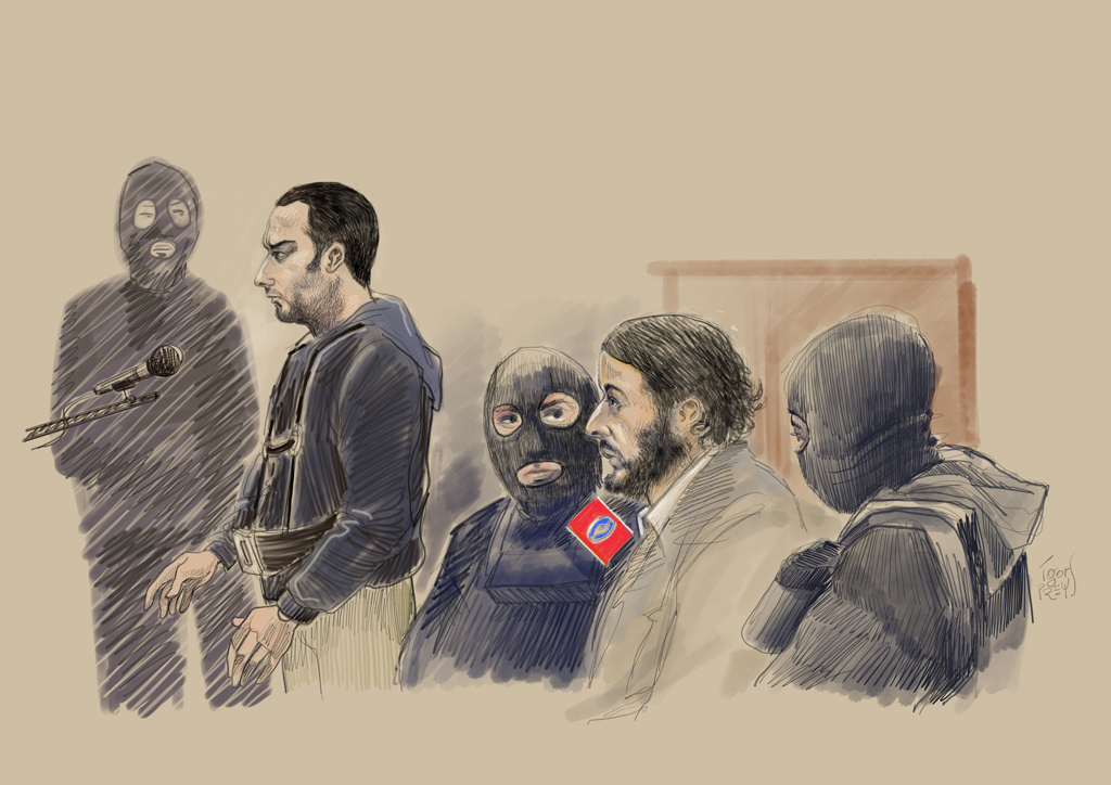Salah Abdeslam (2.v.r.) am Montag vor Gericht (Zeichnung: Igor Preys/Belga)