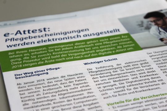 Das e-Attest kommt - ausgedient hat die Vignette dafür aber noch lange nicht (Bild: Lena Orban/BRF)