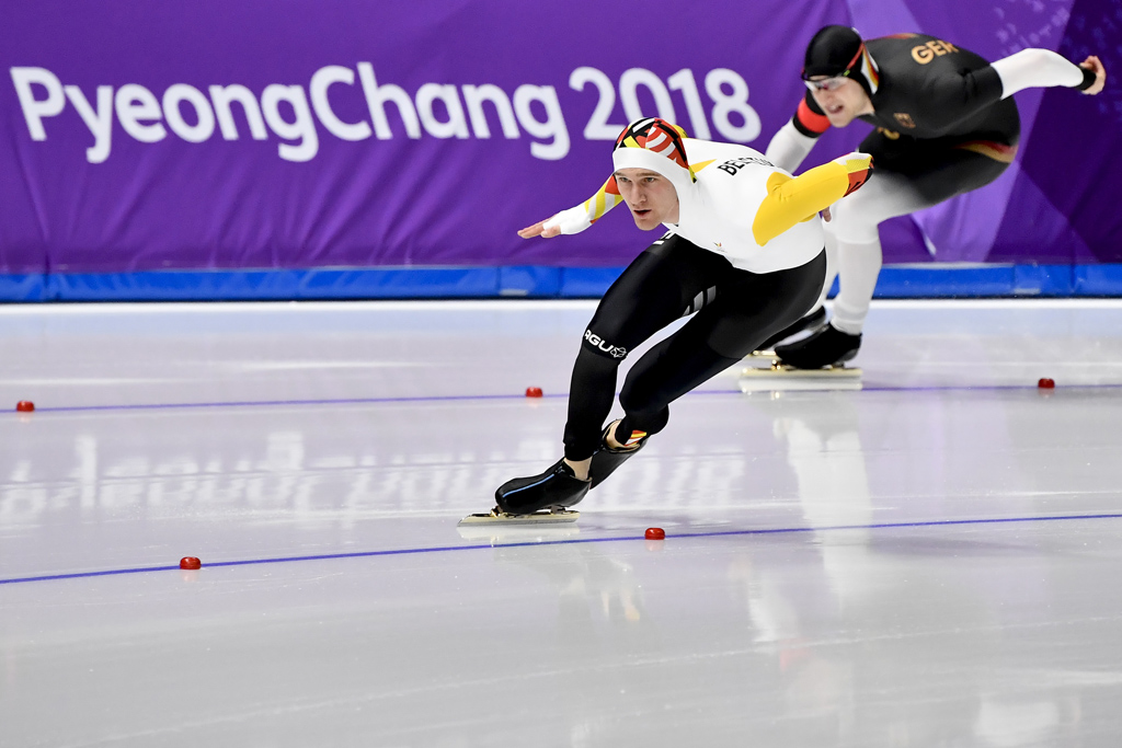 Die Eisschnellläufer Mathias Vosté (l.) und Joel Dufter (DE) am 19.2.2018 in Pyeongchang