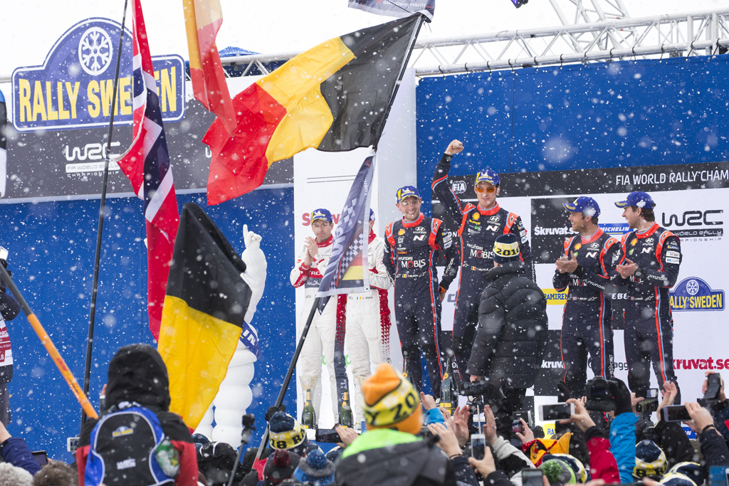 Thierry Neuville und Nicolas Gilsoul gewinnen die Rallye Schweden