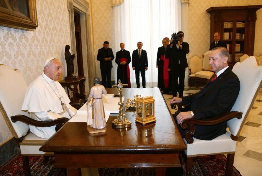 Der türkische Staatschef Erdogan (rechts) bei Papst Franziskus