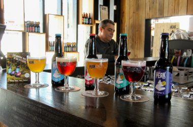 "Peak Beer" heißt das Bier der neuen Brauerei am Fuße des Hohen Venns(Bild: Julien Claessen/BRF)