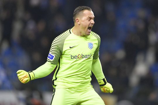 Genks Torhüter Danny Vukovic freut sich über den Sieg