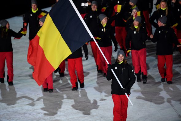 Eröffnungsfeier der Olympischen Winterspiele: Das belgische Team mit Fahnenträger Seppe Smits (Bild: Martin Bureau/AFP)