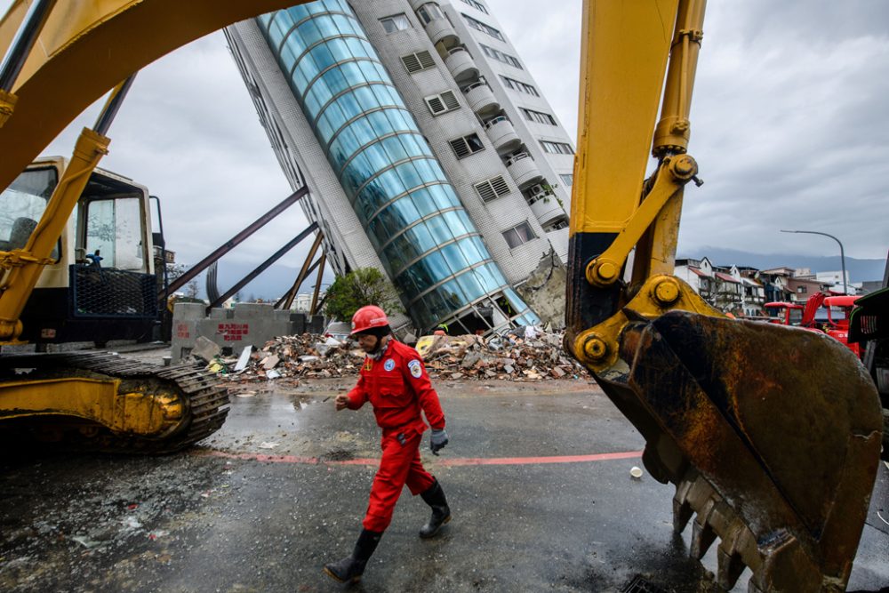 Erdbeben in Taiwan: Rettungskräfte suchen nach Verschütteten