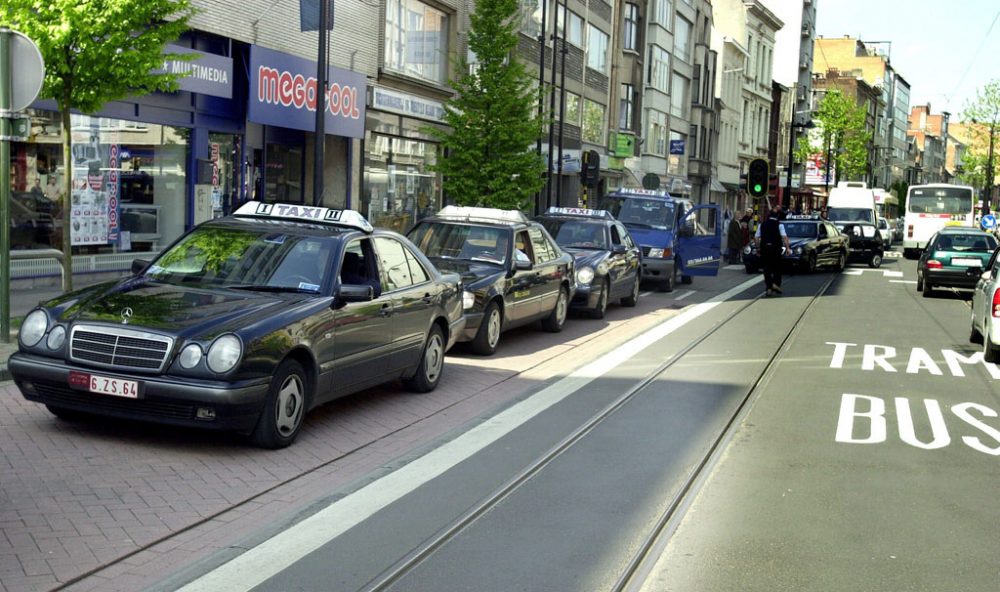 Die Turnhoutsebaan in Borgerhout (7.5.2002)