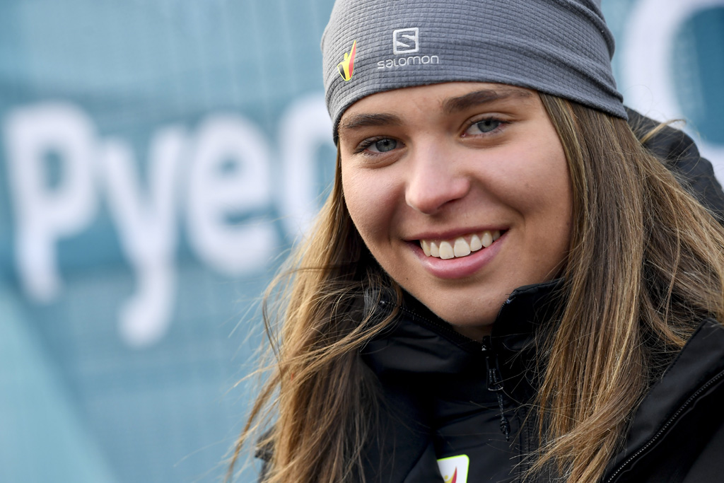 Skirennfahrerin Kim Vanreusel tritt bei allen fünf Disziplinen an