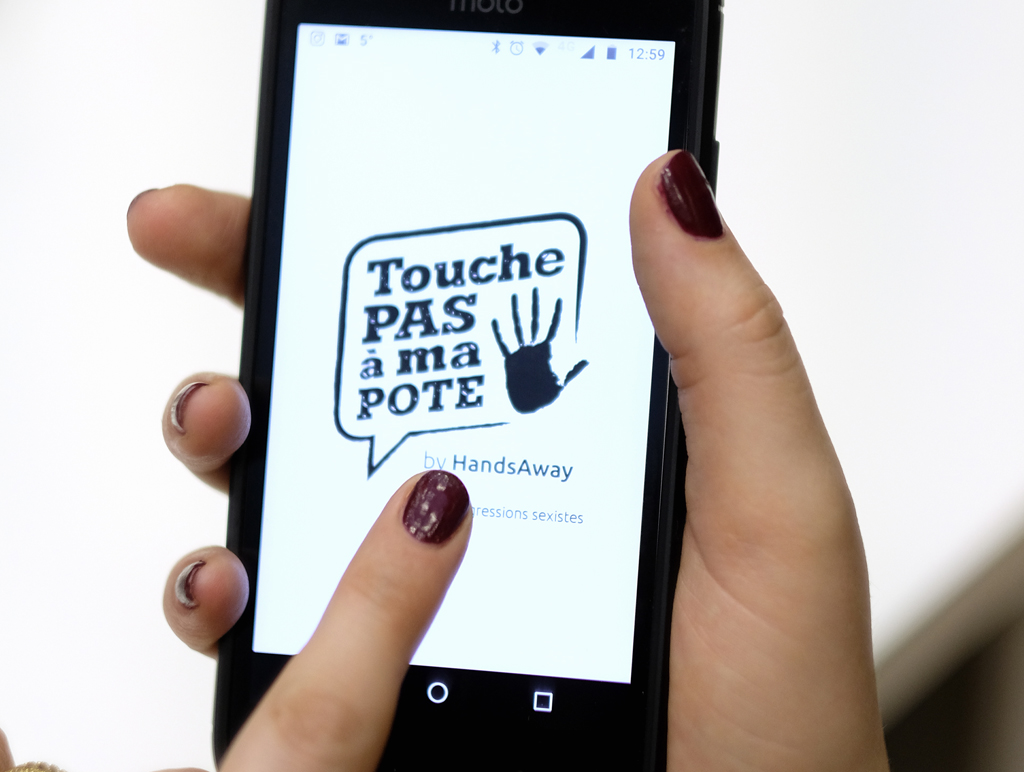 "Touche pas à ma pote" - App gegen sexuelle Belästigung (Bild: Eric Lalmand/Belga)