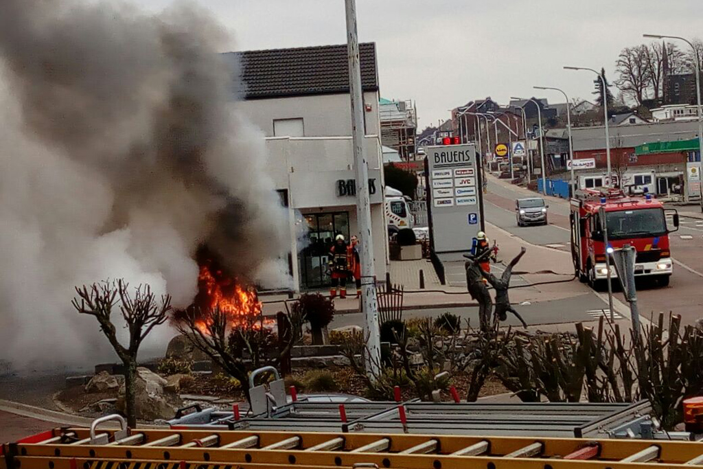 Auto in Kelmis ausgebrannt (Bild: privat)