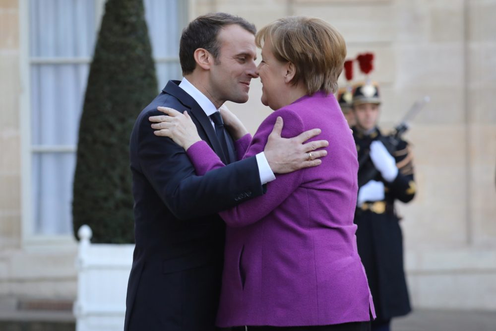 Macron und Merkel beim Treffen im Elysée-Palast in Paris (Bild: Ludovic Marin/AFP)