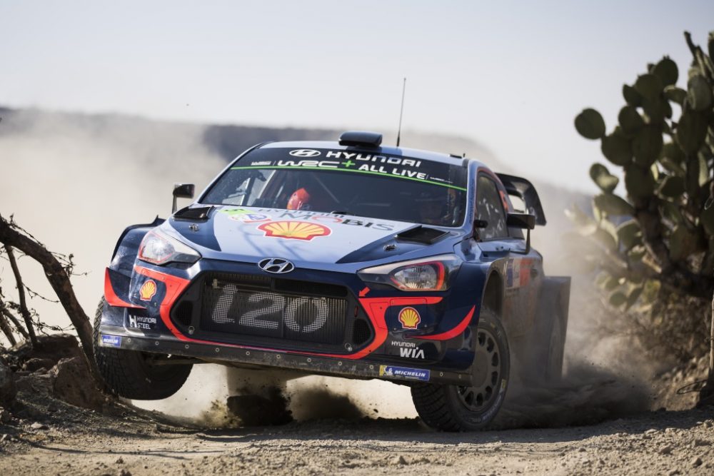 Thierry Neuville/Nicolas Gilsoul im Hyundai i20 Coupé WRC beim Shakedown der Rallye Mexiko (Bild: Austral/Hyundai Motorsport)