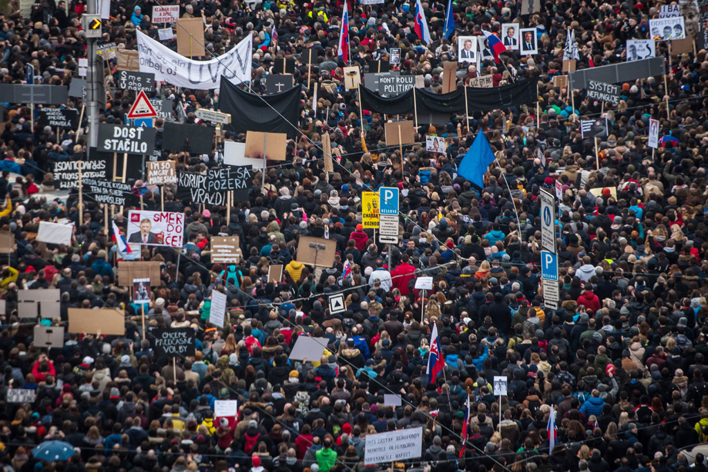 Zehntausende demonstrieren in der Slowakei