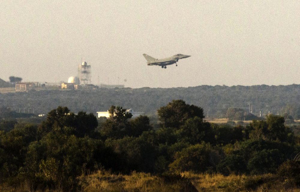 Britisches Militärflugzeug auf Zypern