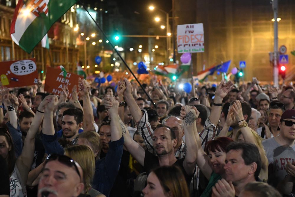 Proteste gegen ungarische Medienpolitik in Budapest (Bild: Attila Kisbenedek/AFP)