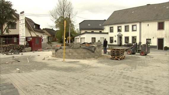 Neuer Dorfplatz in Manderfeld