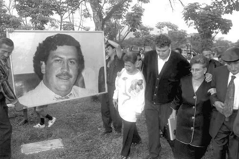 Escobars Familie besucht sein Grab zum ersten Todestag