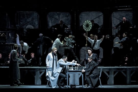 "Lohengrin" in der Brüsseler Oper La Monnaie (Bild: Baus/La Monnaie/De Munt)