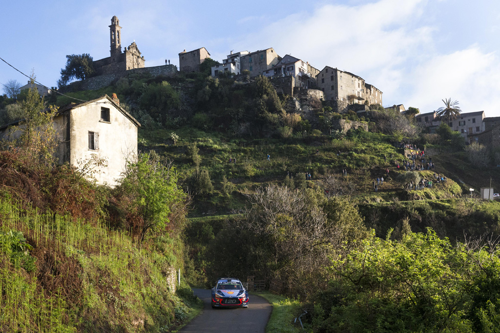 Thierry Neuville/Nicolas Gilsoul beim Shakedown der Rallye Korsika