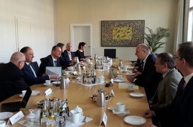 Arbeitsgespräch in der Staatskanzlei von Potsdam (Bild: Michaela Brück/BRF)