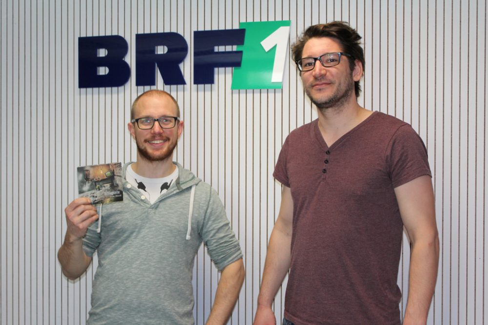 Markus Giesler und Daniel Hermes von Schlagsaite zu Besuch im BRF-Studio (Bild: Melanie Ganser/BRF)